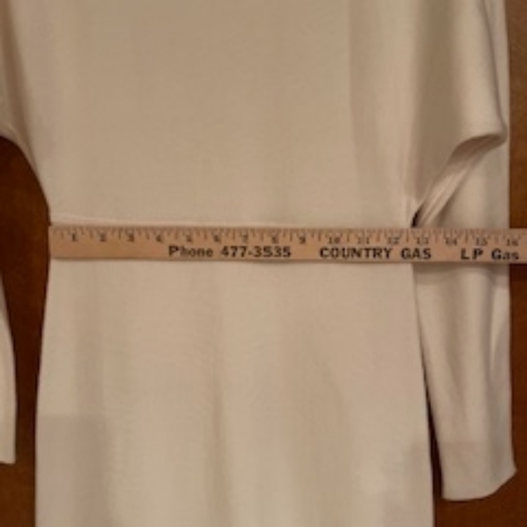 Elegant Cream Dress - Picture 6 of 8